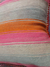 Cargar imagen en el visor de la galería, Cojín suelo 70x70