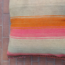 Cargar imagen en el visor de la galería, Cojín suelo 70x70