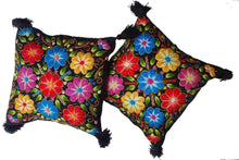 Cargar imagen en el visor de la galería, 10% OFF Cojín Bordado Ayacucho AY42008