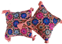 Cargar imagen en el visor de la galería, 15% OFF Cojín Bordado Ayacucho