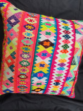 Cargar imagen en el visor de la galería, Cojín Geométrico 40x40 0010