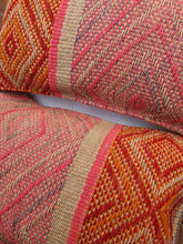 Cargar imagen en el visor de la galería, Cojín manta 35x55 CM350005 / Ultima unidad.
