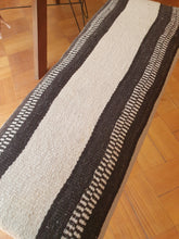 Cargar imagen en el visor de la galería, 10% OFF Banqueta de manta y fierro.
