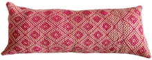 Cargar imagen en el visor de la galería, Cojín manta XL 1.00X40 / Relleno incluído.
