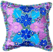 Cargar imagen en el visor de la galería, 20% OFF Cojín bordado guatemalteco 45x45/ Última unidad.
