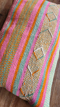 Cargar imagen en el visor de la galería, Cojín Manta 50x70 CM70002

