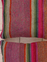 Cargar imagen en el visor de la galería, Cojín manta 45x45 CM450029

