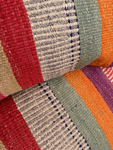 Cargar imagen en el visor de la galería, Cojín manta 45x45 CM450026
