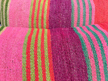 Cargar imagen en el visor de la galería, Cojín manta 35x55 CM350012
