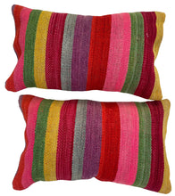 Cargar imagen en el visor de la galería, Cojín manta 35x55 CM350034.
