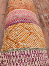 Cargar imagen en el visor de la galería, Cojín manta XL 1.00X40/ Relleno Incluído.
