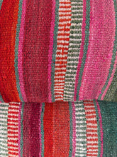 Cargar imagen en el visor de la galería, Cojín manta 35x55 CM350005
