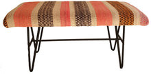 Cargar imagen en el visor de la galería, 15% OFF Banqueta de manta y fierro.
