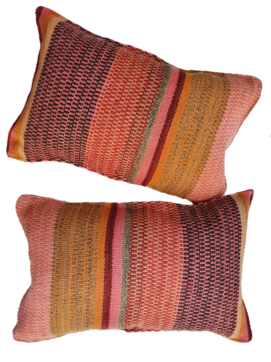 Cojín manta 35x55 CM350015/ Última unidad.