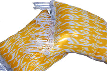 Cargar imagen en el visor de la galería, Cojín Ecuador 55x65 cms.
