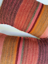 Cargar imagen en el visor de la galería, Cojín manta 35x55 CM350015/ Última unidad.
