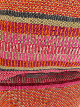 Cargar imagen en el visor de la galería, Cojín manta 45x45 CM450015/ Última unidad.
