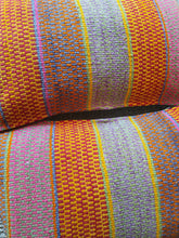 Cargar imagen en el visor de la galería, Cojín manta 35x55 CM350005
