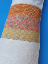 Cargar imagen en el visor de la galería, Cojín manta XL 1.00X40 / Relleno incluído.
