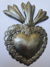 Cargar imagen en el visor de la galería, Corazón Latón L0002
