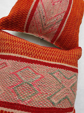 Cargar imagen en el visor de la galería, Cojín manta 45x45 CM450036/ Última unidad.
